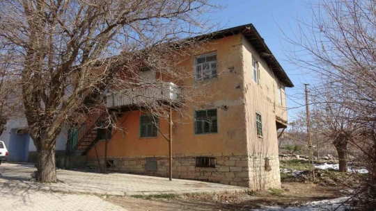 Elazığ'da 450 yılık tarihi konaklar depreme direniyor