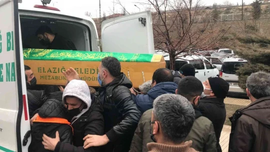 Elazığ'da 5 ay önce öldürülerek gömülen ve ardından cesedi bulunan muhtar, son yolculuğuna uğurlandı