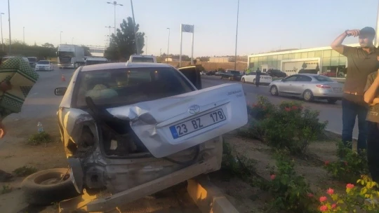 Elazığ'da Feci Trafik Kazası 5 yaralı