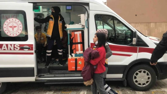 Elazığ'da 50 öğrenci hastanelik oldu