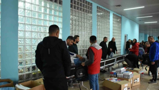 Elazığ'da 51 sporcu ve 9 antrenöre spor malzemesi dağıtıldı