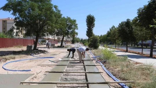 7 bin 200 metrelik bisiklet yolunun yapımı sürüyor