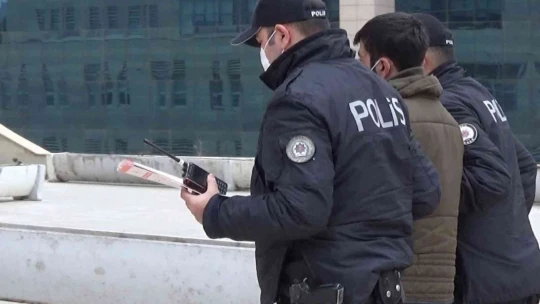 Elazığ'da 7 iş yeri ve bir aracın camını kırıp hırsızlık yapan şüpheli yakalandı