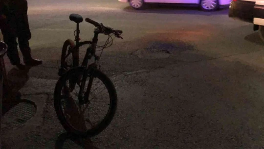 Elazığ'da aracın çarptığı bisikletli yaralandı
