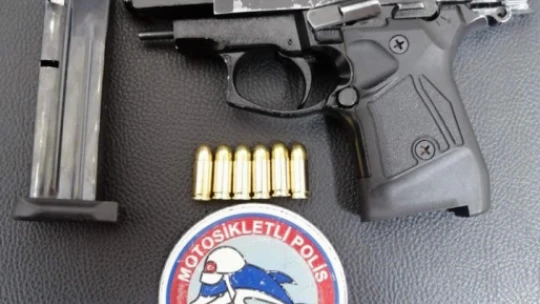 Elazığ'da asayiş uygulaması: 13 yıl kesinleşmiş hapis cezası bulunan şahıs yakalandı