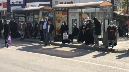Elazığ'da aşılama artıyor vaka sayıları düşüyor