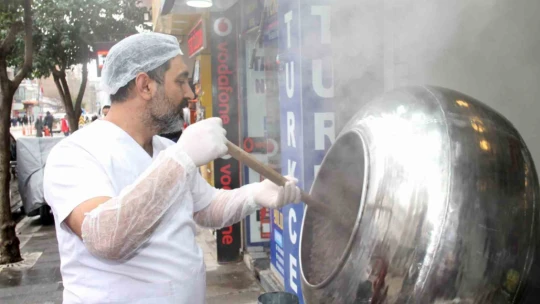 Elazığ'da bademin badem şekerine yolculuğu başladı