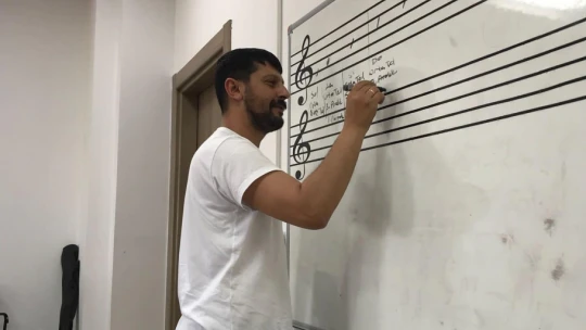 Elazığ'da bağlama kursları devam ediyor