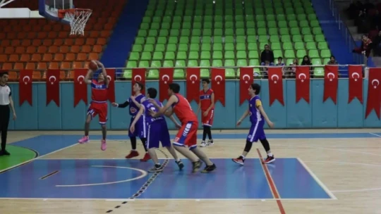 Elazığ'da Basketbol Yıldızlar İl Şampiyonası başladı
