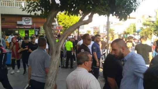 Gazi caddesinde bıçaklı kavga: 3 yaralı
