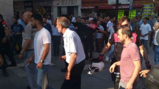 Gazi caddesinde bıçaklı kavga: 3 yaralı