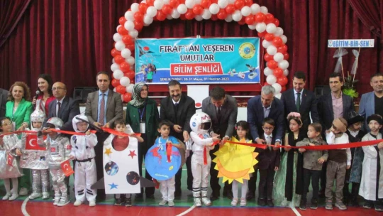 Elazığ'da bilim şenliği renkli görüntüler oluşturdu