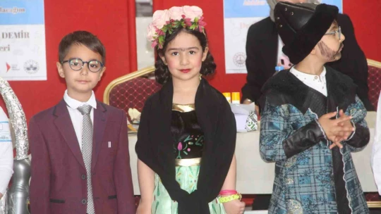 Elazığ'da bilim şenliği renkli görüntüler oluşturdu