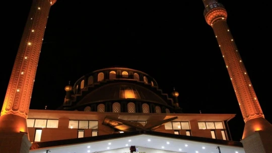 Elazığ'da bin 11 camide eş zamanlı olarak sela sesi yükseldi
