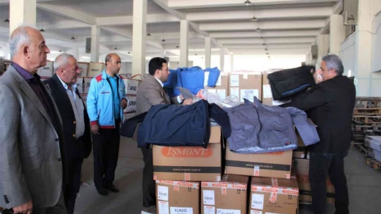 Elazığ'da bin 250 çocuğu ısıtacak yardım