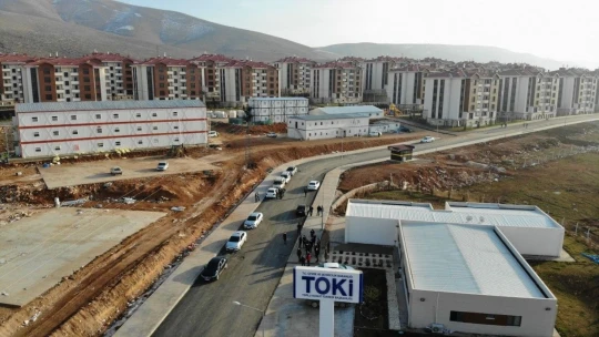 Elazığ'da Bin 80 Depremzede Daha Evlerine Kavuştu