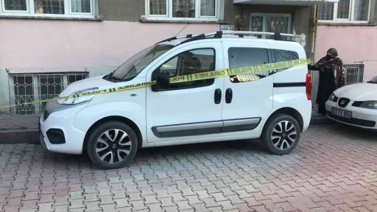 Elazığ'da bir kişi sokak ortasında pompalı tüfek ile husumetlisini yaraladı