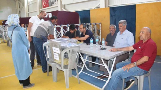 Elazığ'da bir mahalle sandık başında gitti