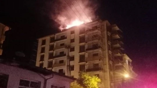 Elazığ'da çatı yangını