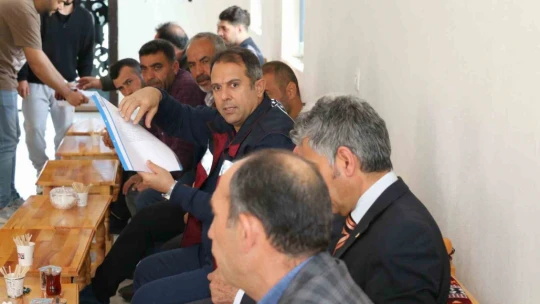 Elazığ'da çiftçi bilgilendirme toplantıları sürüyor