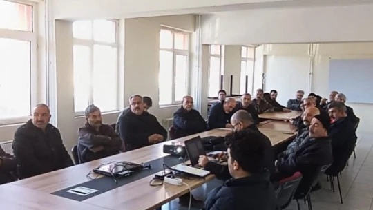 Elazığ'da çiftçilere yönelik bilgilendirme toplantıları sürüyor