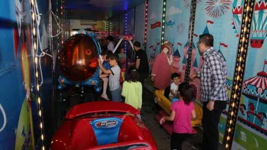 Elazığ'da çocuk festivali yoğun katılımla gerçekleşti