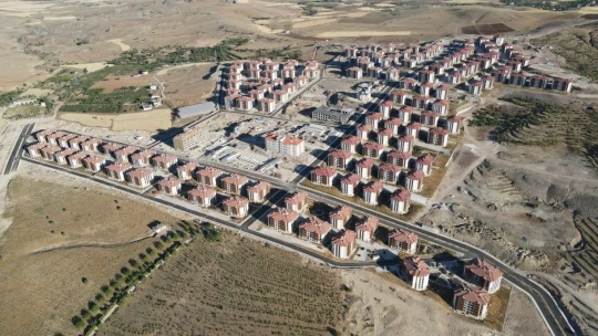 Elazığ'da Deprem Konutları İle Adeta Bir İlçe Kuruldu, 15 Bin Kişi Yaşayacak
