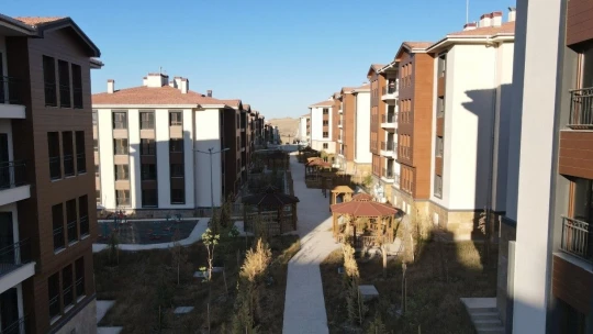 Elazığ'da Deprem Konutları İle Adeta Bir İlçe Kuruldu, 15 Bin Kişi Yaşayacak