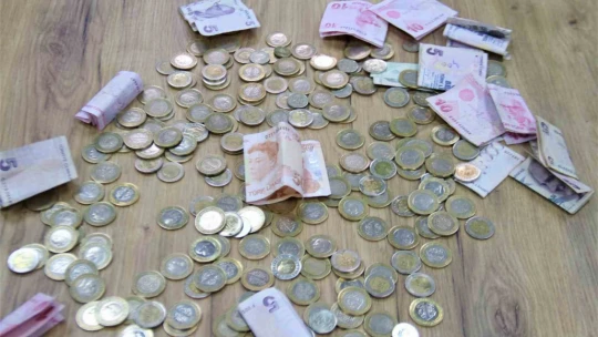 Elazığ'da dilenci operasyonu: Kimi ev aradığını söyledi, kimi de lavabolara saklandı