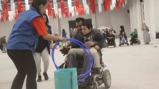 Elazığ'da engelli bireyler doyasıya eğlendi