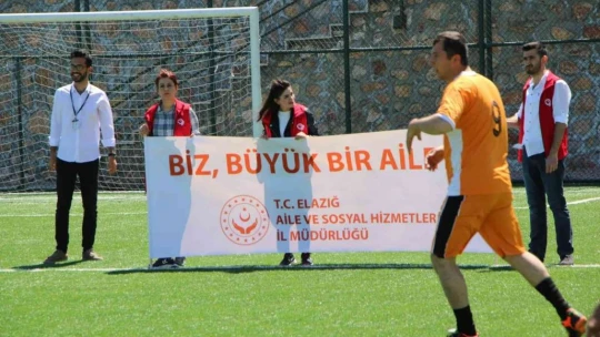 Elazığ'da engellilerin dostluk maçı renkli görüntüler oluşturdu