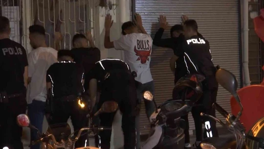 Elazığ'da gece yarısı 'Dar Bölge Uygulaması' yapıldı