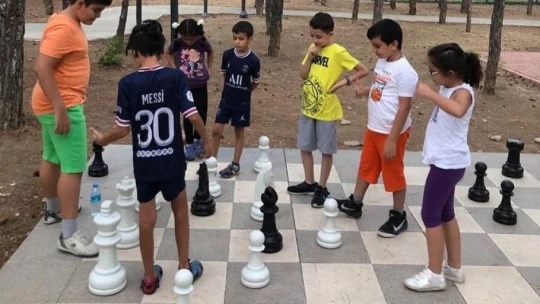 Elazığ'da geleneksel 'Sokakta Satranç Var' etkinliği yapıldı
