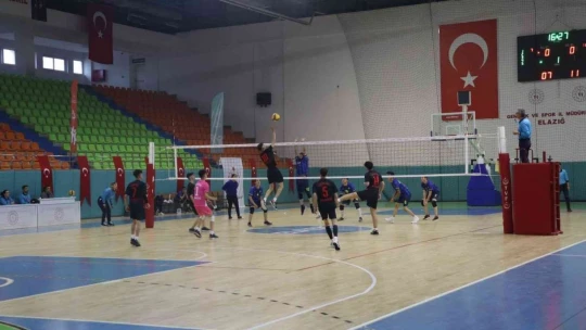 Elazığ'da gençler voleybol müsabakaları sona erdi