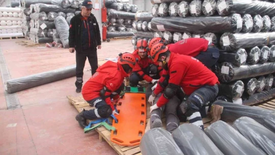 Elazığ'da gerçeği aratmayan deprem ve yangın tatbikatı