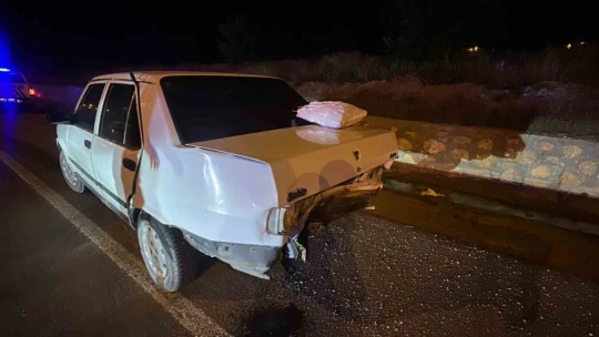 Elazığ'da hafif ticari araç ile otomobil çarpıştı: 2 yaralı