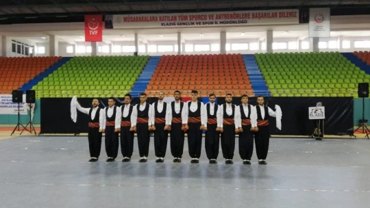 Elazığ'da halk oyunları yarışması yapıldı