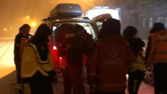 Elazığ'da hasta çocuğun yardımına UMKE ekipleri yetişti
