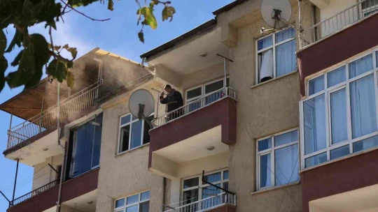 Elazığ'da ikametgah yangını