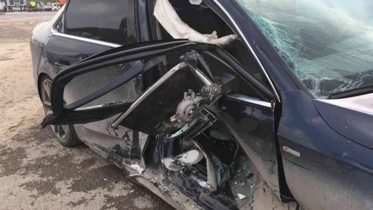 Elazığ'da iki araç çarpıştı: 5 yaralı