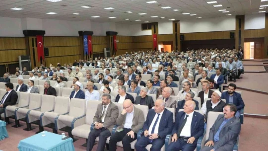 Elazığ'da imam hatip ve müezzin kayyımlarla mutat toplantısı yapıldı