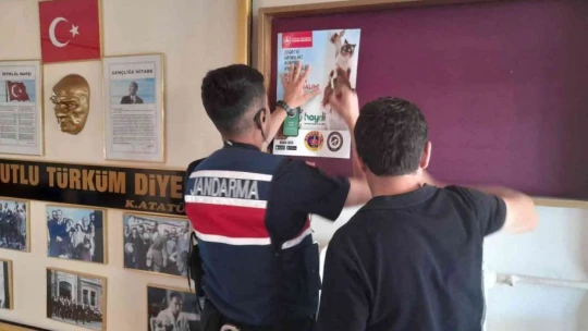 Elazığ'da jandarma ekipleri öğrencileri bilgilendirdi