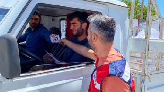 Elazığ'da jandarma ekipleri vatandaşları uyuşturucuya karşı bilgilendirdi