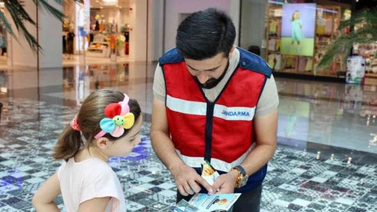 Elazığ'da jandarma ekiplerinden vatandaşlara 'Siber farkındalık' eğitimi