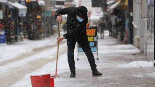 Elazığ'da kar sevinci