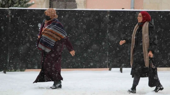Elazığ'da kar sevinci