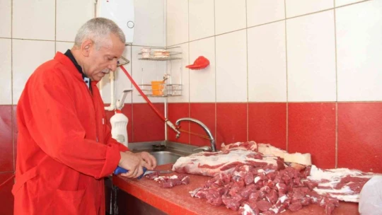 Kasapların yoğun mesaisi Devam Ediyor