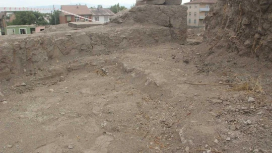 Elazığ'da kentsel dönüşüm kazısında Osmanlı dönemine ait tarihi kilise bulundu