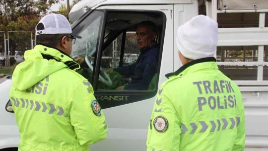 Elazığ'da kış lastiği denetimleri başladı