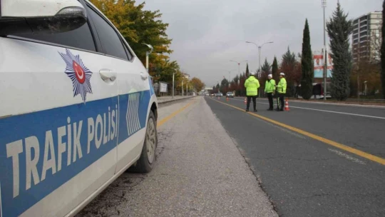 Elazığ'da kış lastiği denetimleri başladı